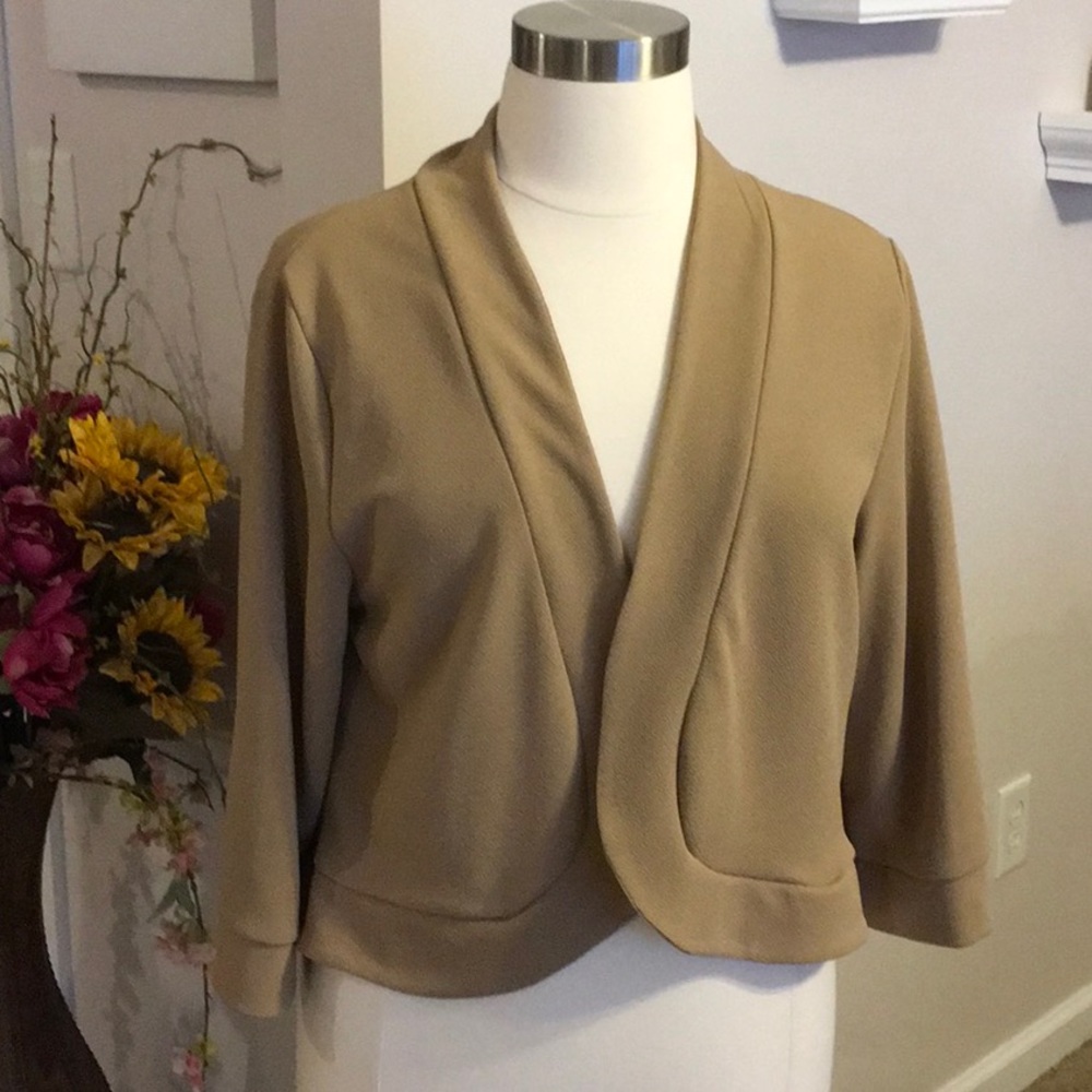 NWT Doublju 3x Quarter Sleeve Tan Blazer